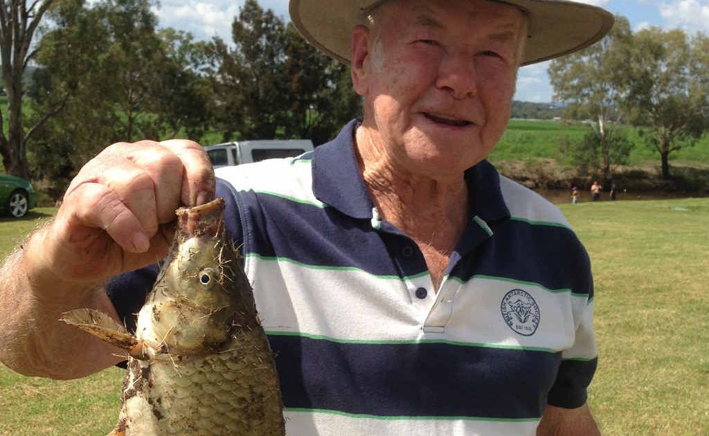 Reg Rickert with another nice sized carp.